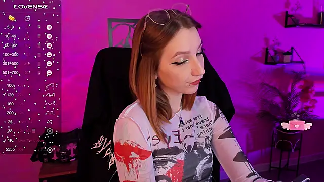 PrettyReckess online show from 02/07/25, 09:58