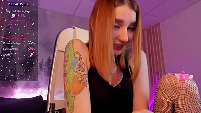 PrettyReckess online show from 02/10/25, 01:33