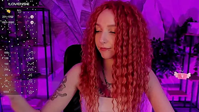 PrettyReckess online show from 02/25/25, 04:42