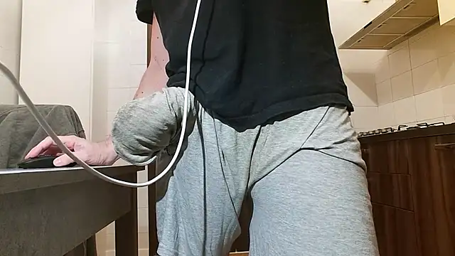 Snapshot of asa92921 chatting on 11/26/25, 04:41 asa92921 online show from 11/26/25, 04:41