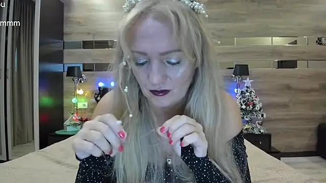 TrueFoxyyy online show from 12/13/24, 02:49