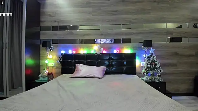 TrueFoxyyy online show from 12/14/24, 05:36