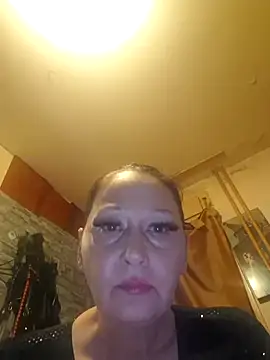 Snapshot of dominatrixredsonyja chatting on 11/29/25, 03:37 dominatrixredsonyja online show from 11/29/25, 03:37