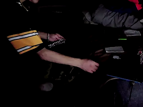 Snapshot of xxxTony999 chatting on 11/27/25, 06:10 xxxTony999 online show from 11/27/25, 06:10