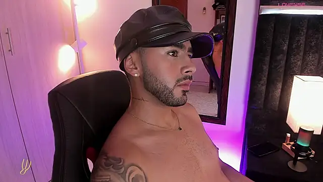 ItsMeEros online show from 11/08/25, 11:36