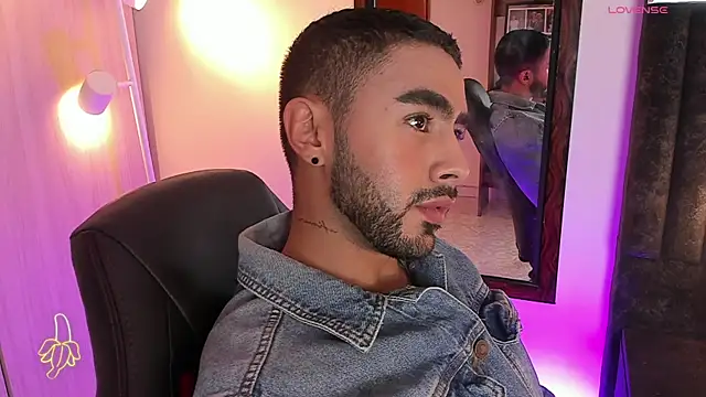 ItsMeEros online show from 11/13/25, 11:25