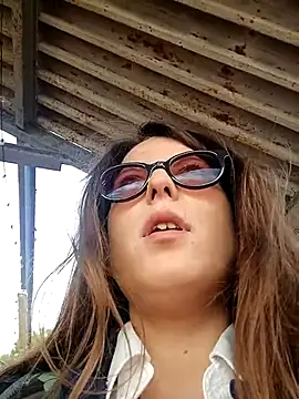 dolcehelena993 online show from 10/18/25, 08:15