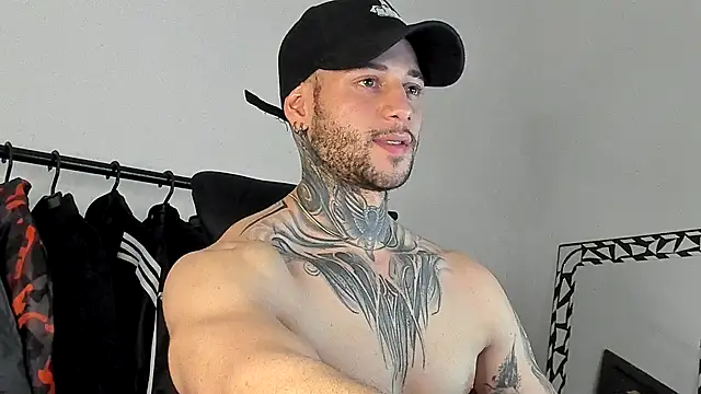 Snapshot of _jamesleandros1 chatting on 12/04/25, 04:22 jamesleandros1 online show from 12/04/25, 04:22