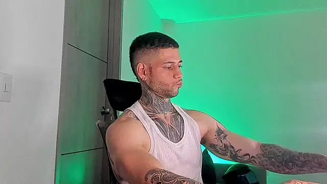  jamesleandros1 online show from 05/28/26, 01:47