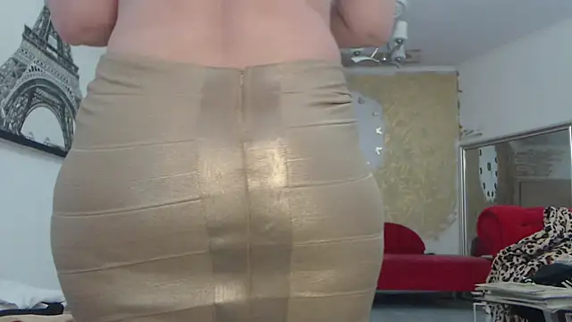 Snapshot of AnnaBellaLuckyXOXO chatting on 10/10/25, 11:31 AnnaBellaLuckyXOXO online show from 10/10/25, 11:31