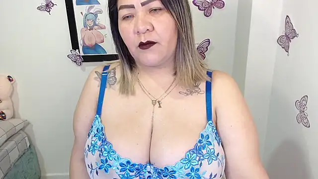 Snapshot of Dalessa_Bigtits chatting on 02/25/25, 11:33 Dalessa Bigtits online show from 02/25/25, 11:33