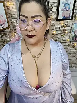 Dalessa Bigtits online show from 05/25/26, 10:38