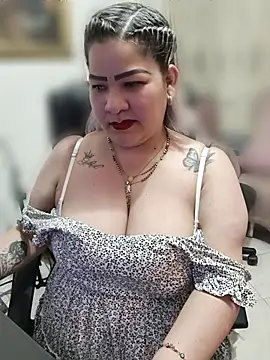 Dalessa Bigtits online show from 06/26/26, 03:55