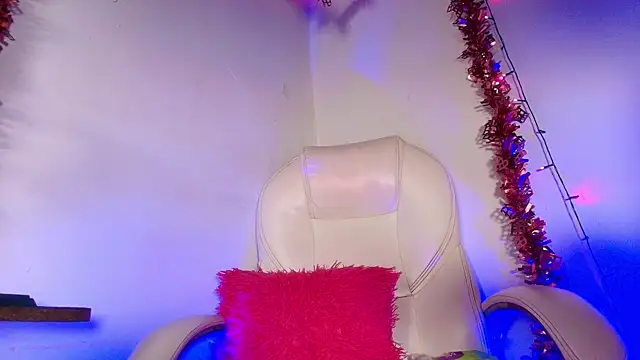 naomi kyse online show from 12/23/24, 03:07