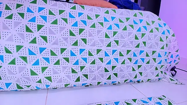 Snapshot of naomi_kyse chatting on 11/28/25, 03:09 naomi kyse online show from 11/28/25, 03:09