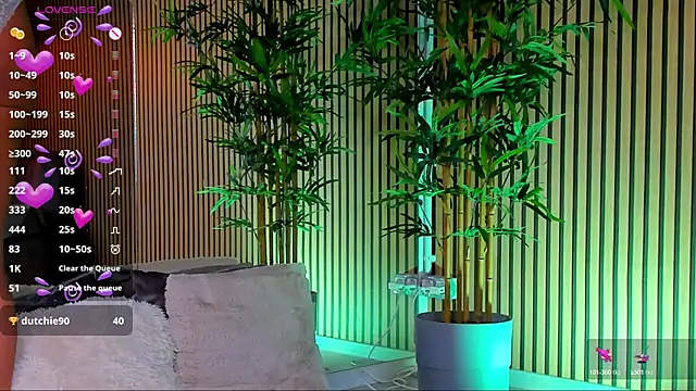 Avril Cyrus online show from 12/30/24, 11:59