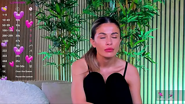 Avril Cyrus online show from 01/02/25, 07:33