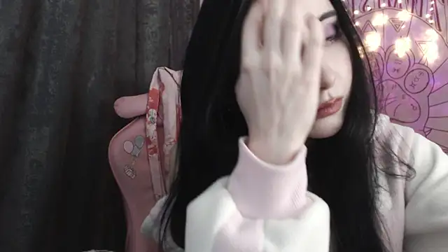 Snapshot of Holy420lolii chatting on 12/13/24, 03:11 Holy420lolii online show from 12/13/24, 03:11