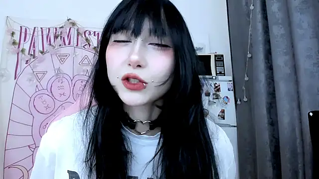Holy420lolii online show from 06/14/26, 05:15