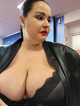 Snapshot of GeorgiaLerox chatting on 10/21/25, 11:22 GeorgiaLerox online show from 10/21/25, 11:22