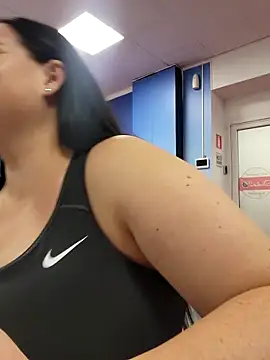 Snapshot of GeorgiaLerox chatting on 10/26/25, 12:33 GeorgiaLerox online show from 10/26/25, 12:33