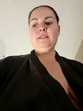 Snapshot of GeorgiaLerox chatting on 11/21/25, 12:15 GeorgiaLerox online show from 11/21/25, 12:15