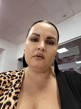 Snapshot of GeorgiaLerox chatting on 11/24/25, 01:33 GeorgiaLerox online show from 11/24/25, 01:33