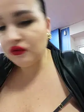 Snapshot of GeorgiaLerox chatting on 11/28/25, 01:36 GeorgiaLerox online show from 11/28/25, 01:36