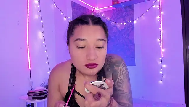 Eva Lee  online show from 06/20/26, 10:07