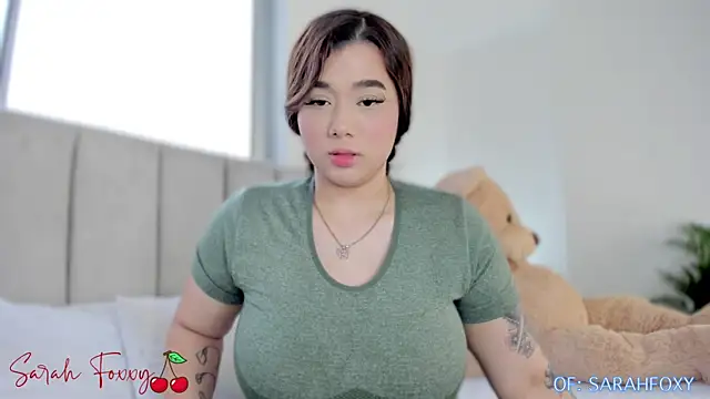 Snapshot of Foxxy222_ chatting on 01/02/25, 10:33 Foxxy222  online show from 01/02/25, 10:33