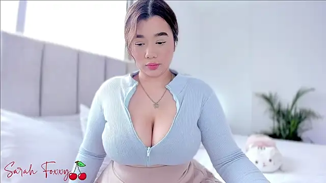Snapshot of Foxxy222_ chatting on 02/11/25, 09:46 Foxxy222  online show from 02/11/25, 09:46