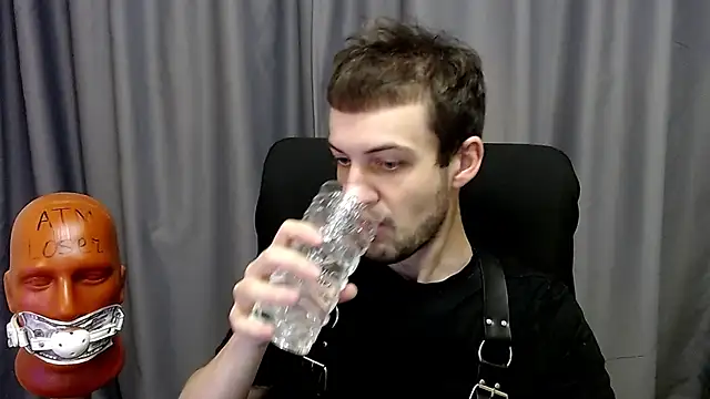  Damien thorn  online show from 10/05/25, 08:29