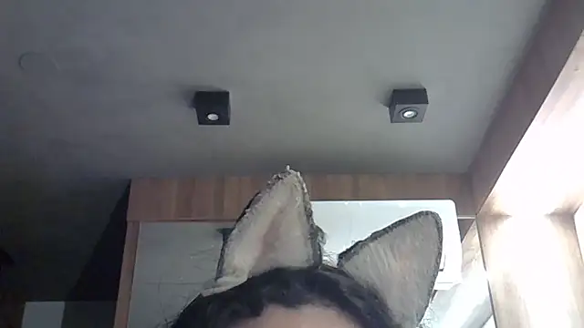 Skinny-Kitten online show from 10/10/25, 12:42