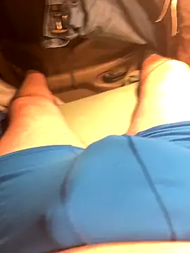 Snapshot of prekumstud chatting on 10/11/25, 12:58 prekumstud online show from 10/11/25, 12:58