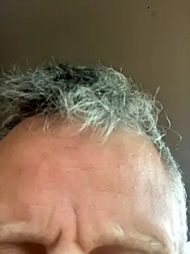 Snapshot of prekumstud chatting on 10/26/25, 04:24 prekumstud online show from 10/26/25, 04:24