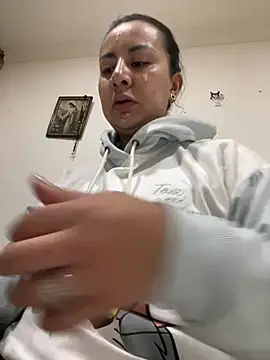 Abril Luv online show from 01/31/25, 11:24
