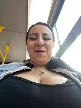 Abril Luv online show from 02/06/25, 12:05