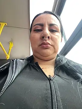 Abril Luv online show from 05/21/26, 12:01