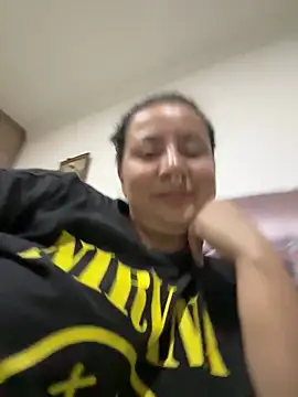 Abril Luv online show from 05/25/26, 12:49