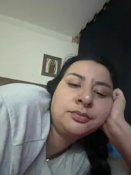 Abril Luv online show from 07/20/26, 12:47
