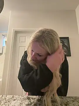 Sexual Lovable Doll online show from 06/01/26, 10:44
