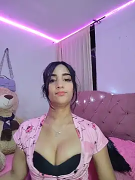 Snapshot of _nathaly_sweet chatting on 06/22/26, 04:09 nathaly sweet online show from 06/22/26, 04:09