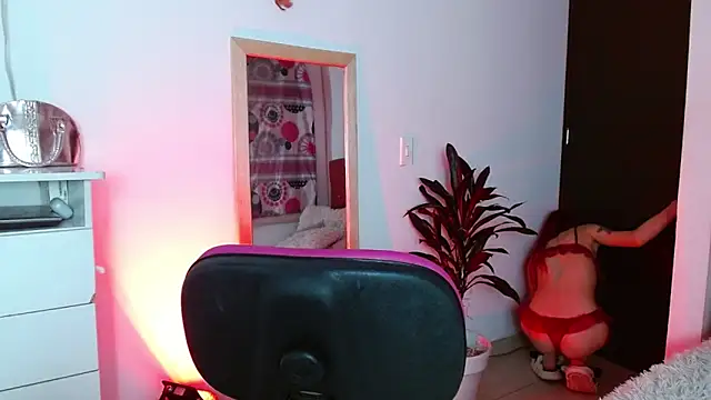 alisseallie online show from 02/02/25, 10:49