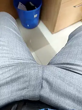 Snapshot of adicma123 chatting on 11/05/25, 05:51 adicma123 online show from 11/05/25, 05:51