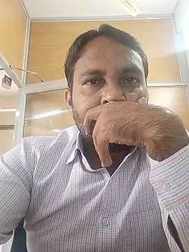 Snapshot of adicma123 chatting on 11/26/25, 06:25 adicma123 online show from 11/26/25, 06:25