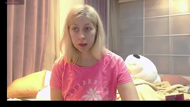 KyliePag online show from 01/24/25, 08:02