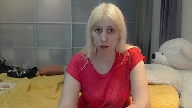 Snapshot of KyliePag chatting on 04/17/26, 10:07 KyliePag online show from 04/17/26, 10:07