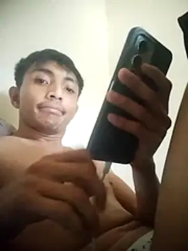 Snapshot of nazirul363108 chatting on 05/20/26, 05:46 nazirul363108 online show from 05/20/26, 05:46