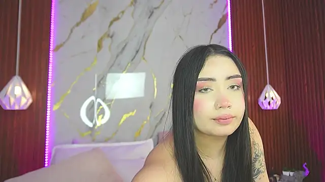 Snapshot of haylie_ chatting on 12/18/24, 07:47 haylie  online show from 12/18/24, 07:47