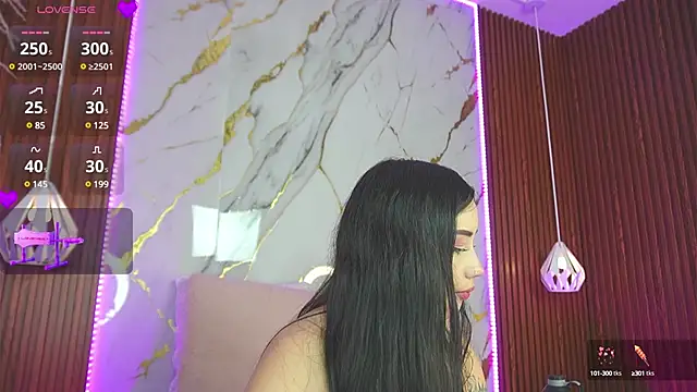 Snapshot of haylie_ chatting on 01/22/25, 04:23 haylie  online show from 01/22/25, 04:23